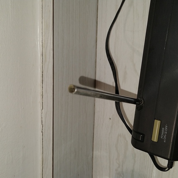 Vintage Sony 4 Band Receiver ICF-890 - Picture 5 of 8